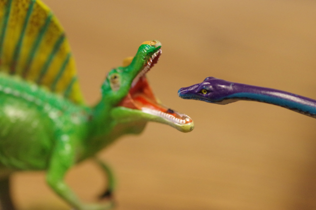 スピノサウルス